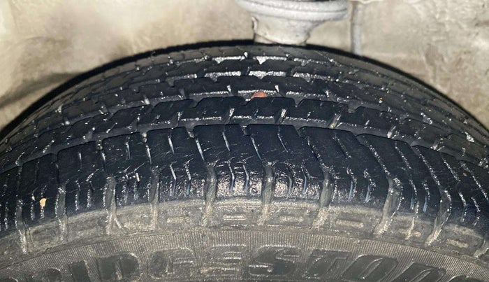 2015 Maruti Alto K10 LXI, Petrol, Manual, 11,357 km, Left Front Tyre Tread