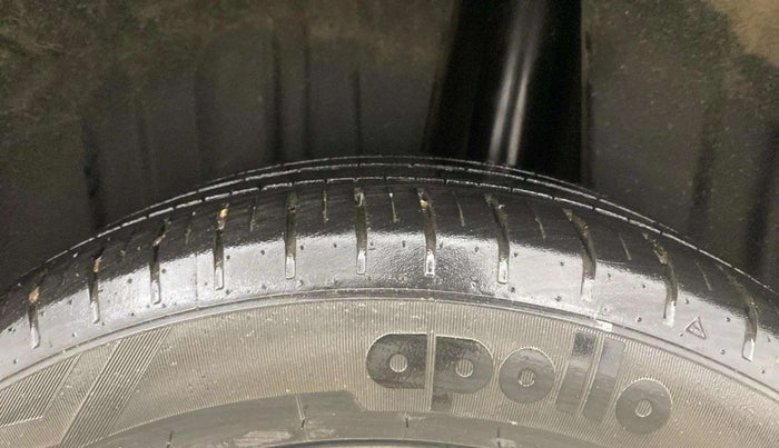 2023 Maruti Baleno ZETA 1.2 AGS, Petrol, Automatic, 32,061 km, Left Rear Tyre Tread