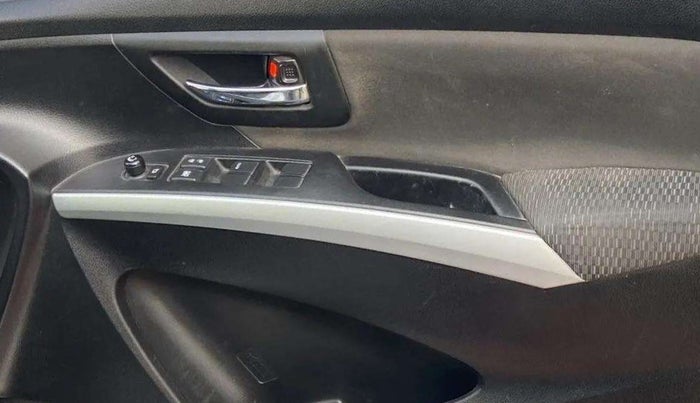 2020 Maruti S Cross ZETA 1.5, Petrol, Manual, 84,652 km, Driver Side Door Panels Control