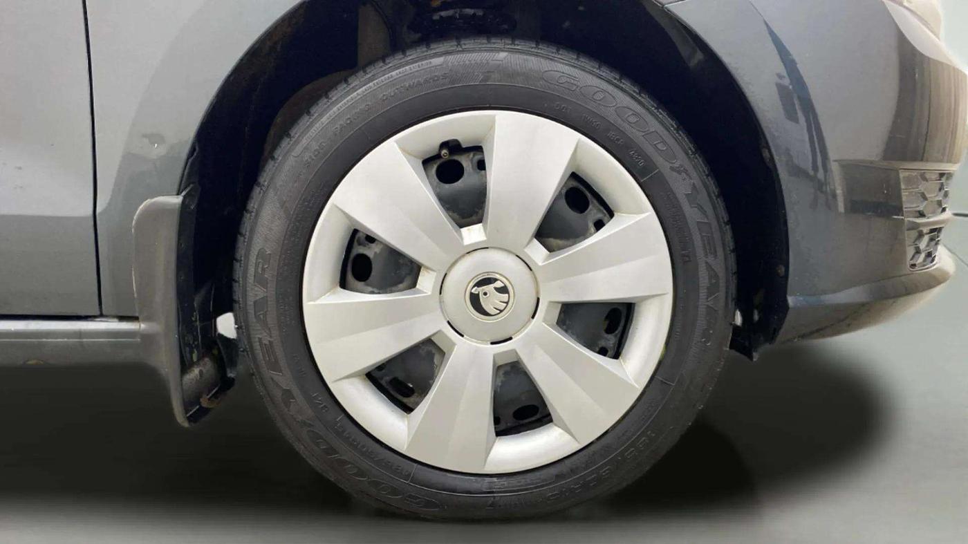 2020 Skoda Rapid ACTIVE 1.0 TSI, Petrol, Manual, 24,157 km, Right Front Wheel