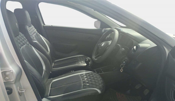 2024 Renault Kwid RXT 1.0, Petrol, Manual, 5,465 km, Right Side Front Door Cabin