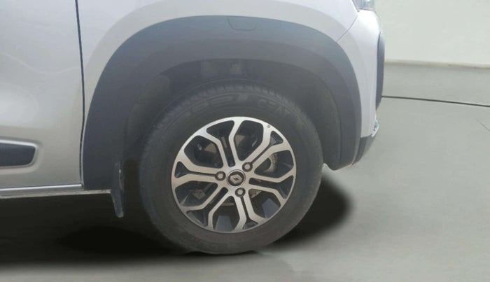 2024 Renault Kwid RXT 1.0, Petrol, Manual, 5,465 km, Right Front Wheel