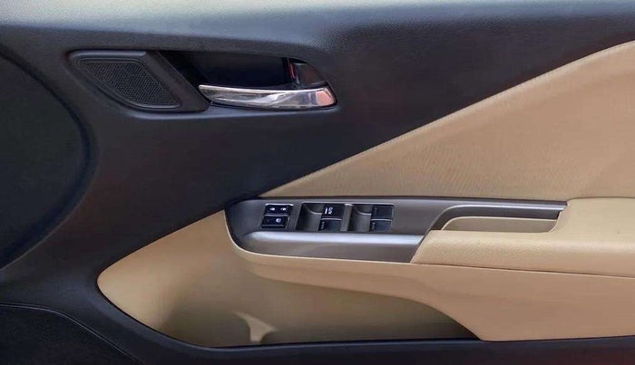 2015 Honda City 1.5L I-VTEC V MT, Petrol, Manual, 69,276 km, Driver Side Door Panels Control