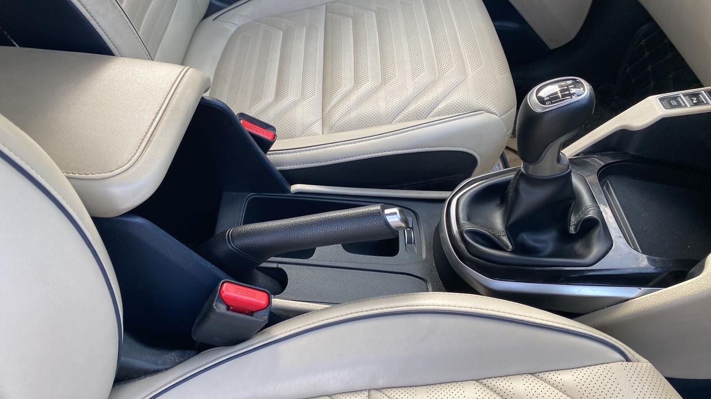 2022 KIA CARENS LUXURY 1.5 DIESEL 7 STR, Diesel, Manual, 39,804 km, Gear Lever