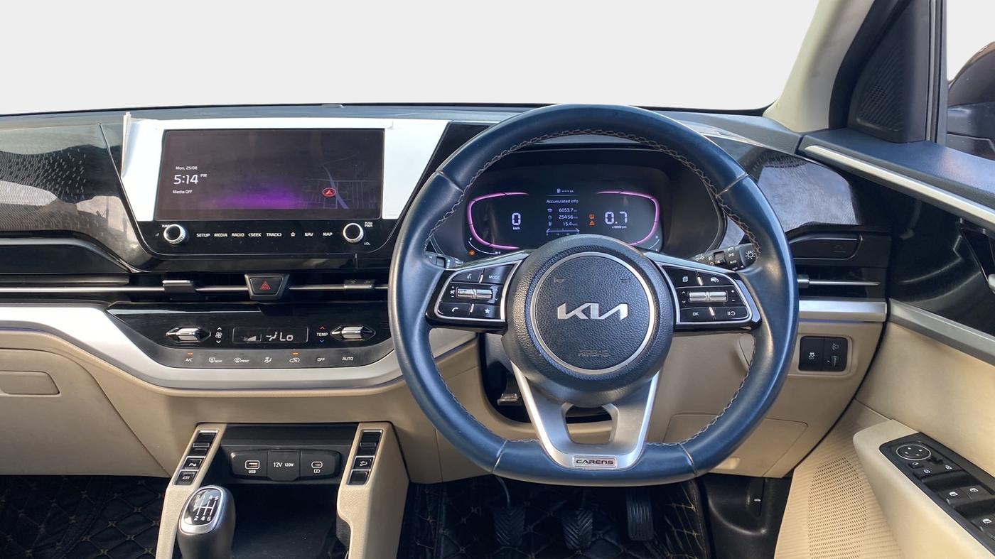 2022 KIA CARENS LUXURY 1.5 DIESEL 7 STR, Diesel, Manual, 39,804 km, Steering Wheel Close Up
