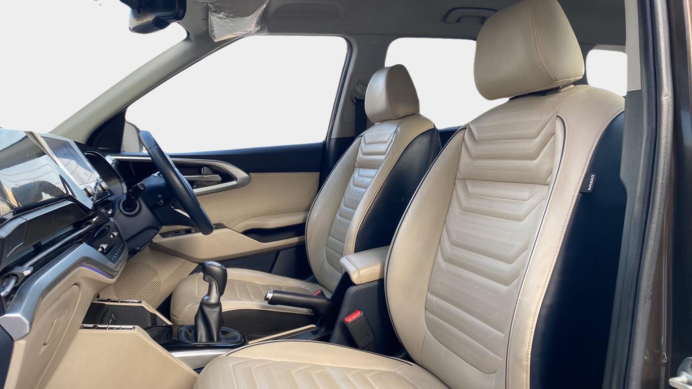 2022 KIA CARENS LUXURY 1.5 DIESEL 7 STR, Diesel, Manual, 39,804 km, Right Side Front Door Cabin