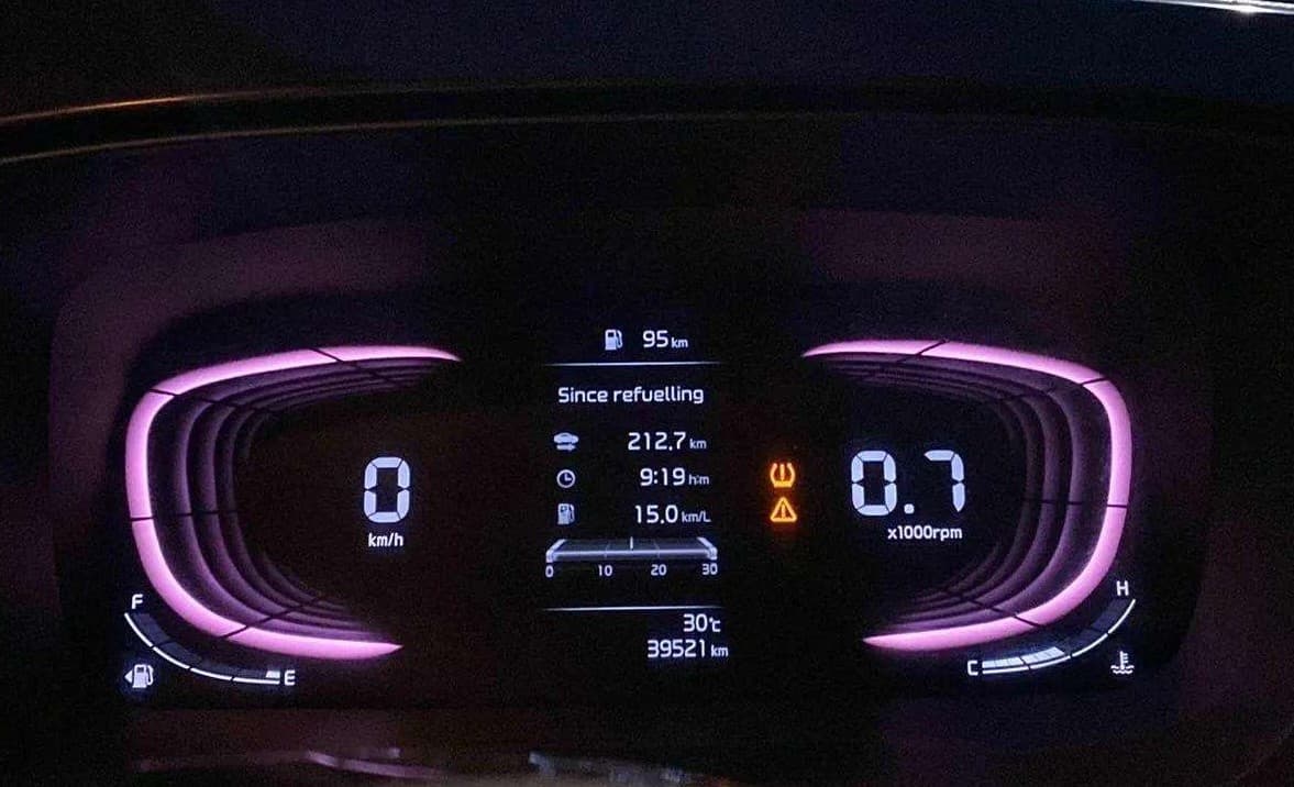 2022 KIA CARENS LUXURY 1.5 DIESEL 7 STR, Diesel, Manual, 39,804 km, Odometer Image
