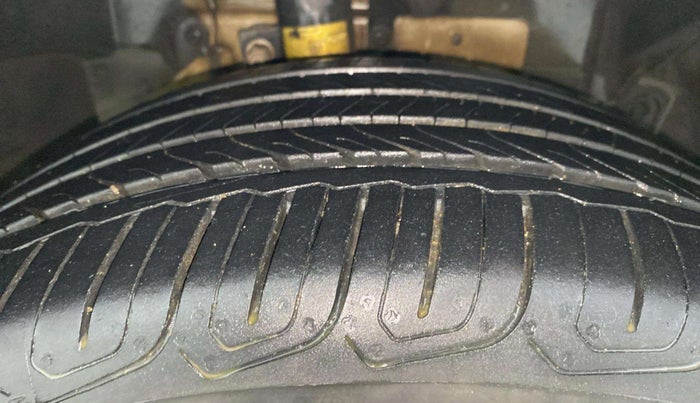 2018 Ford Ecosport TITANIUM 1.5L PETROL AT, Petrol, Automatic, 94,655 km, Right Front Tyre Tread