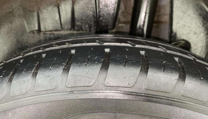 2021 Maruti Dzire VXI AMT, Petrol, Automatic, 27,904 km, Left Rear Tyre Tread