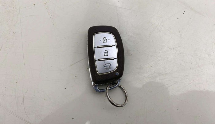 2015 Hyundai Elite i20 SPORTZ 1.2 (O), Petrol, Manual, 44,154 km, Key Close Up
