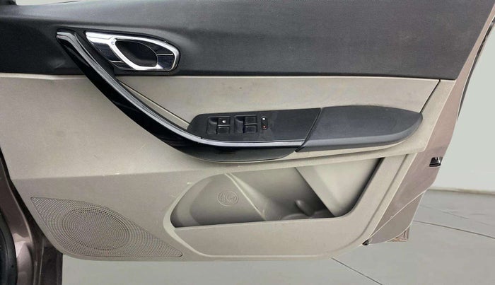 2018 Tata Tiago XZ PETROL, Petrol, Manual, 63,497 km, Driver Side Door Panels Control