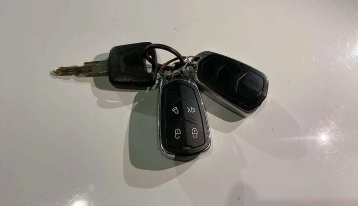 2017 Datsun Redi Go T (O), Petrol, Manual, 62,279 km, Key Close Up
