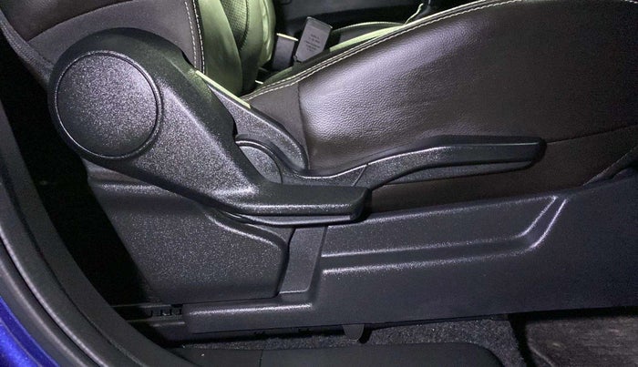2020 Maruti XL6 ALPHA AT, Petrol, Automatic, 10,552 km, Driver Side Adjustment Panel