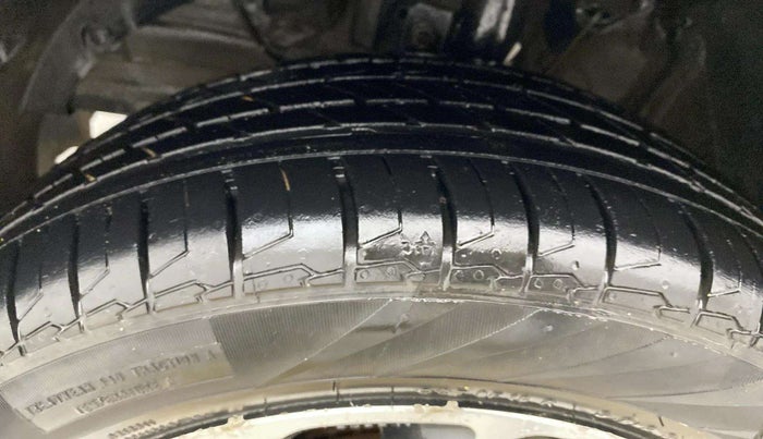 2019 Maruti Baleno ZETA PETROL 1.2, Petrol, Manual, 99,225 km, Left Front Tyre Tread