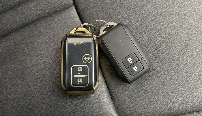 2019 Maruti Baleno ZETA PETROL 1.2, Petrol, Manual, 99,225 km, Key Close Up