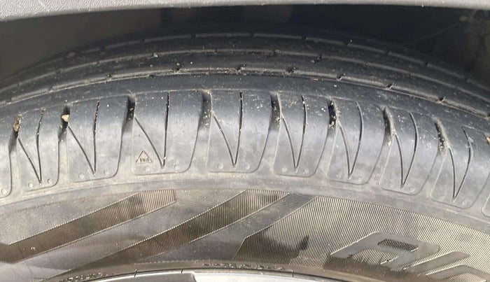 2023 KIA SONET GTX PLUS 1.5 IMT, Diesel, Manual, 31,195 km, Left Front Tyre Tread