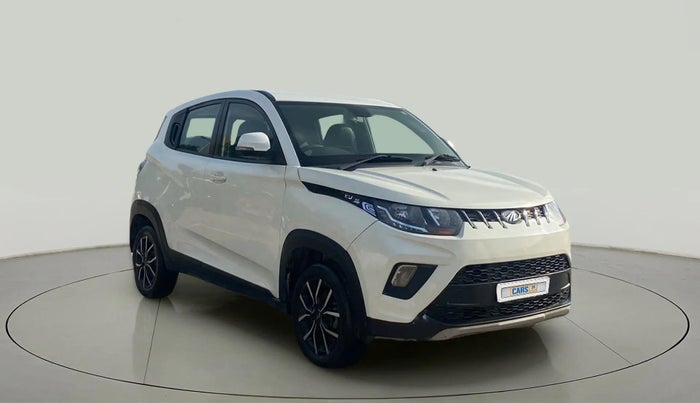 2018 Mahindra KUV 100 NXT K8 P 6 STR DUAL TONE, Petrol, Manual, 62,938 km, Right Front Diagonal