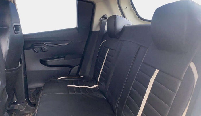 2018 Mahindra KUV 100 NXT K8 P 6 STR DUAL TONE, Petrol, Manual, 62,938 km, Right Side Rear Door Cabin