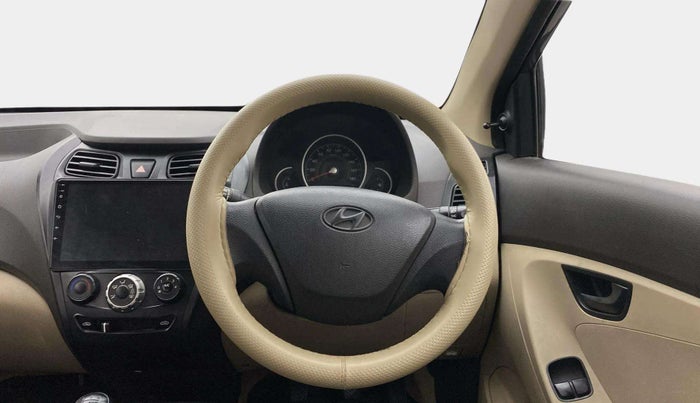 2015 Hyundai Eon MAGNA +, Petrol, Manual, 69,837 km, Steering Wheel Close Up