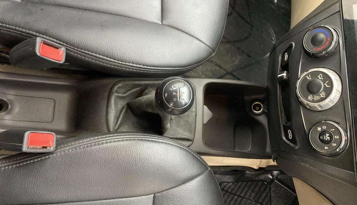 2015 Hyundai Eon MAGNA +, Petrol, Manual, 69,837 km, Gear Lever