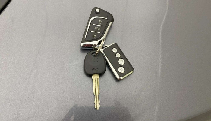 2015 Hyundai Eon MAGNA +, Petrol, Manual, 69,837 km, Key Close Up