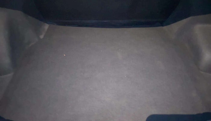 2020 Hyundai AURA S 1.2, Petrol, Manual, 1,06,595 km, Boot Inside