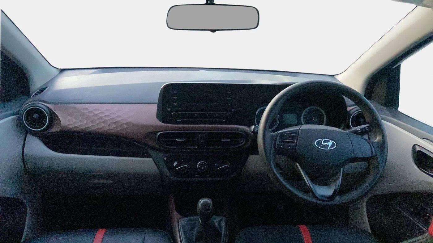 2020 Hyundai AURA S 1.2, Petrol, Manual, 1,06,621 km, Dashboard