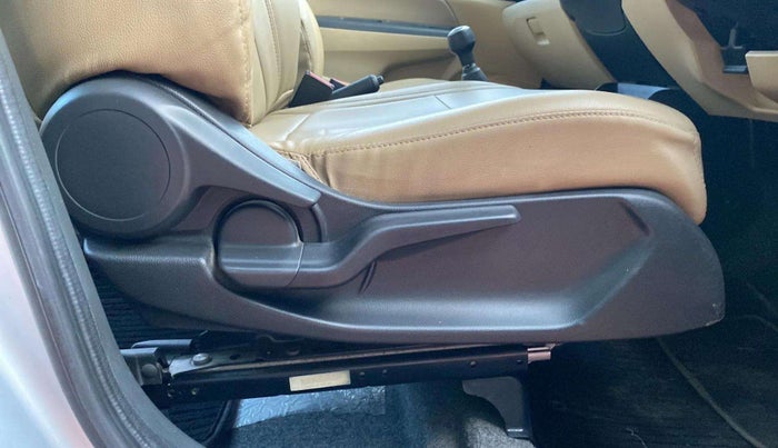 2019 Honda Amaze 1.2L I-VTEC VX, Petrol, Manual, 32,229 km, Driver Side Adjustment Panel