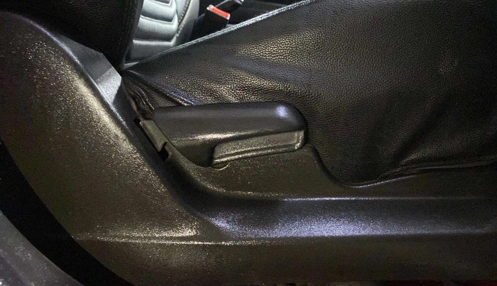 2021 Maruti Vitara Brezza VXI, Petrol, Manual, 89,879 km, Driver Side Adjustment Panel