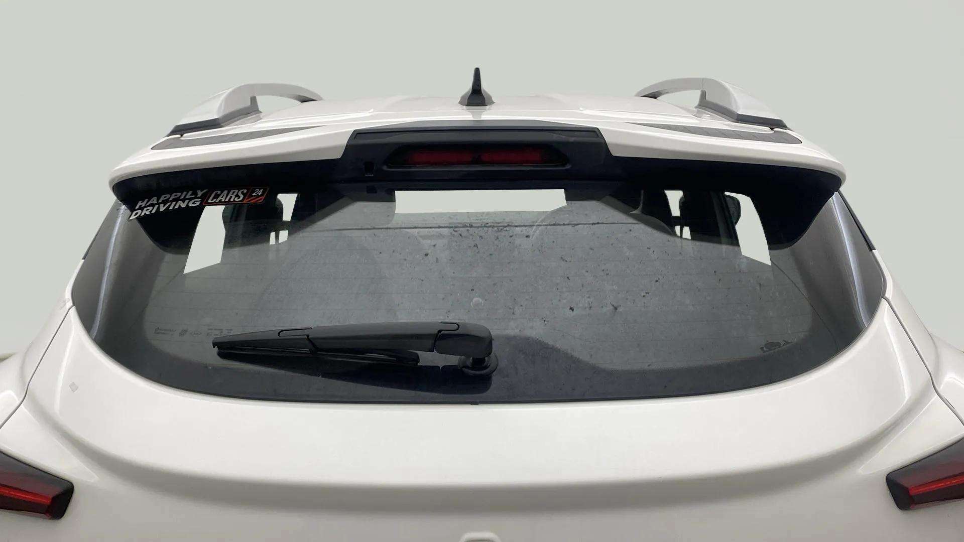 Rear-Windshield---Roof-25