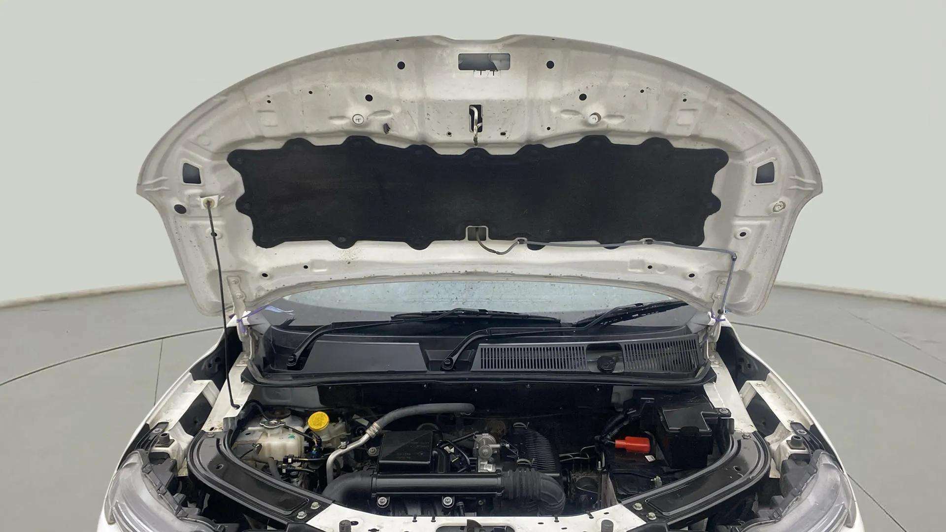 Engine-Full-View-With-Bonnet-Open-13