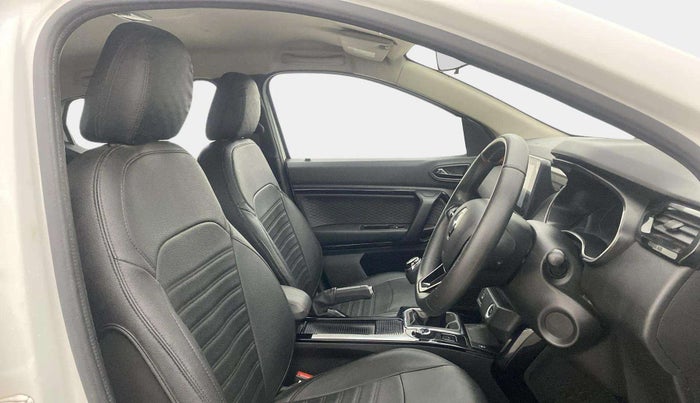 2022 Renault Kiger RXZ MT, Petrol, Manual, 19,555 km, Right Side Front Door Cabin