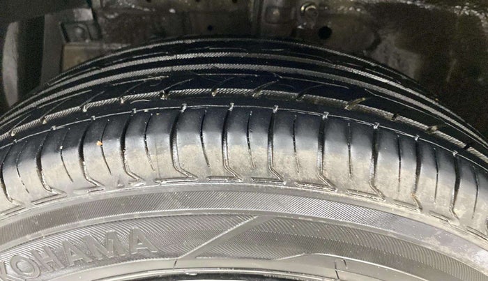 2017 Maruti Swift Dzire VXI, Petrol, Manual, 60,252 km, Left Front Tyre Tread