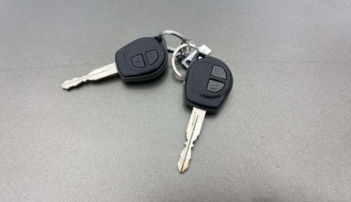 2017 Maruti Swift Dzire VXI, Petrol, Manual, 60,252 km, Key Close Up