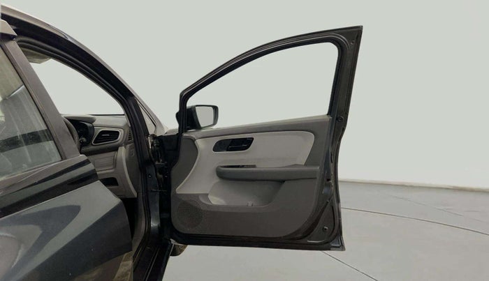 2021 Tata ALTROZ XE PETROL, Petrol, Manual, 30,481 km, RHS Front Door