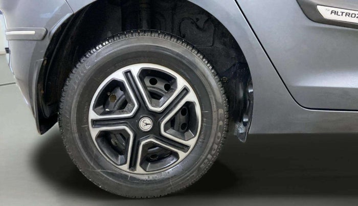 2021 Tata ALTROZ XE PETROL, Petrol, Manual, 30,481 km, Right Rear Wheel