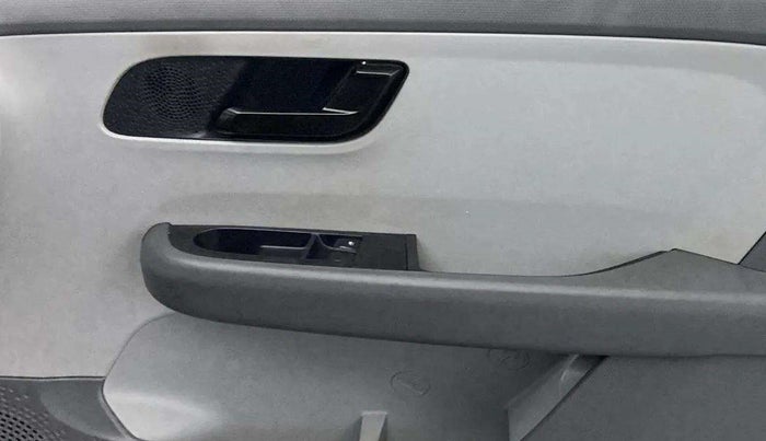 2021 Tata ALTROZ XE PETROL, Petrol, Manual, 30,481 km, Driver Side Door Panels Control