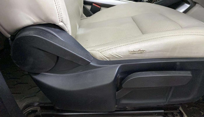 2021 Tata Safari XTA PLUS, Diesel, Automatic, 87,656 km, Driver Side Adjustment Panel