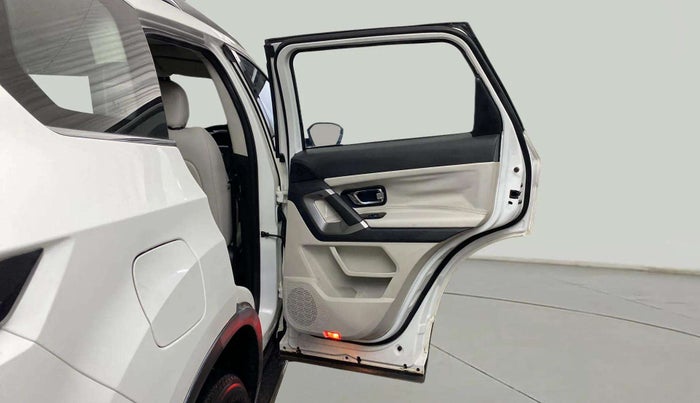 2021 Tata Safari XTA PLUS, Diesel, Automatic, 87,656 km, RHS Rear Door