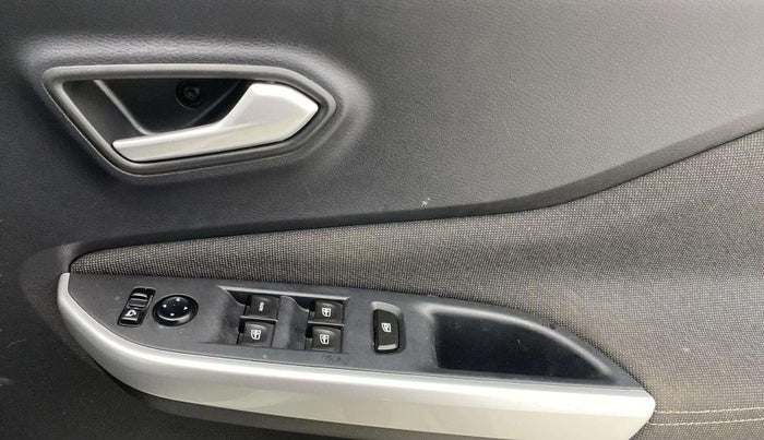 2021 Nissan MAGNITE XV PREMIUM TURBO (O) CVT DUAL TONE, Petrol, Automatic, 46,890 km, Driver Side Door Panels Control