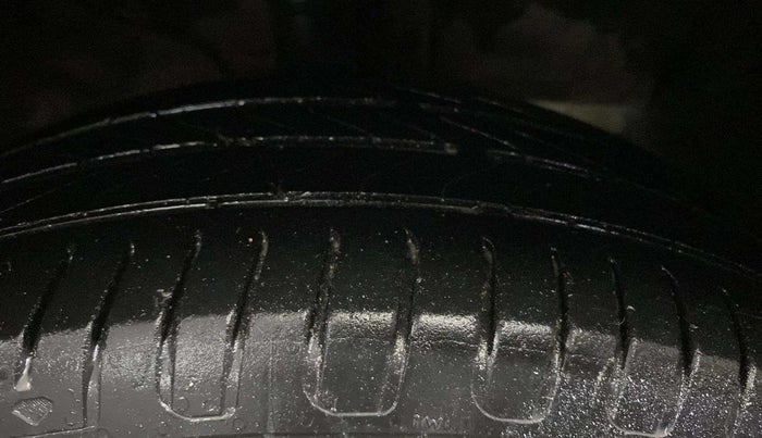 2016 Hyundai Creta SX PLUS 1.6 PETROL, Petrol, Manual, 72,961 km, Right Front Tyre Tread
