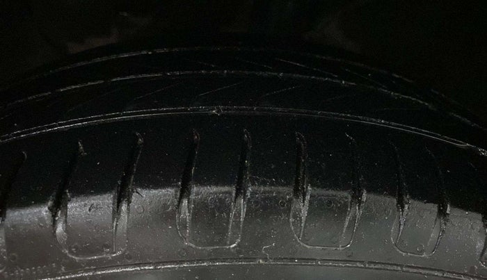 2016 Hyundai Creta SX PLUS 1.6 PETROL, Petrol, Manual, 72,961 km, Left Front Tyre Tread