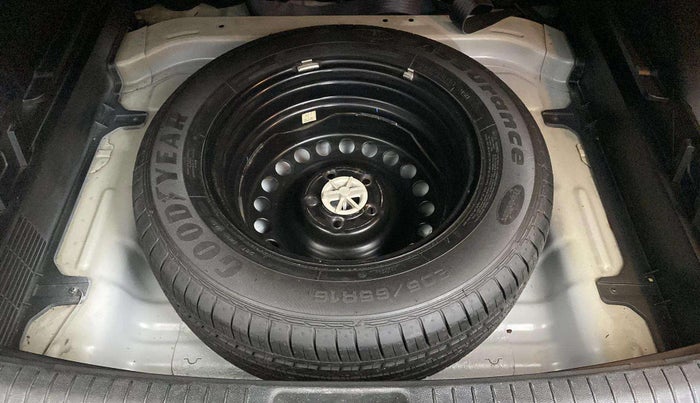 2016 Hyundai Creta SX PLUS 1.6 PETROL, Petrol, Manual, 72,961 km, Spare Tyre
