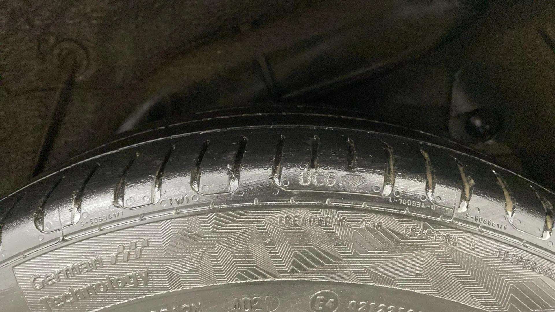 LHS-Rear-Tyre-Tread-21