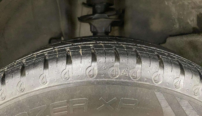 2022 Renault Kwid CLIMBER 1.0 AMT, Petrol, Automatic, 31,540 km, Left Front Tyre Tread