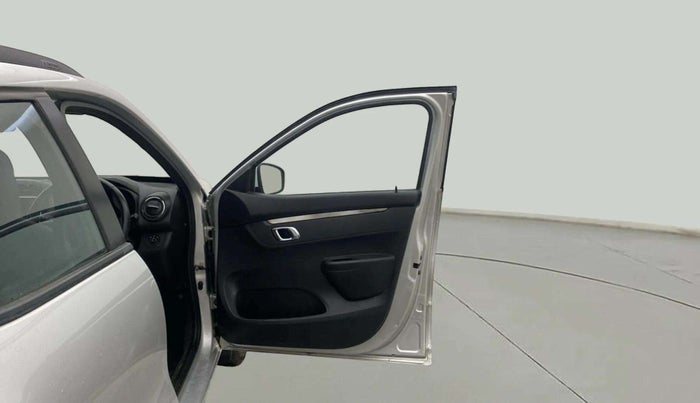 2022 Renault Kwid CLIMBER 1.0 AMT, Petrol, Automatic, 31,540 km, RHS Front Door
