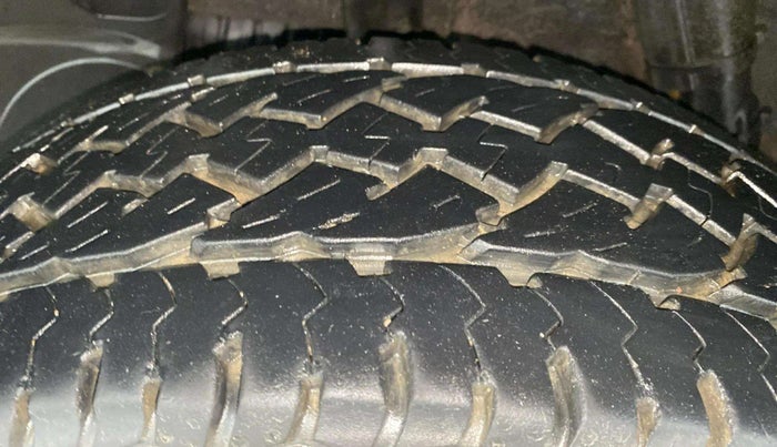 2018 Renault Duster 110 PS RXZ 4X2 AMT DIESEL, Diesel, Automatic, 57,291 km, Right Rear Tyre Tread