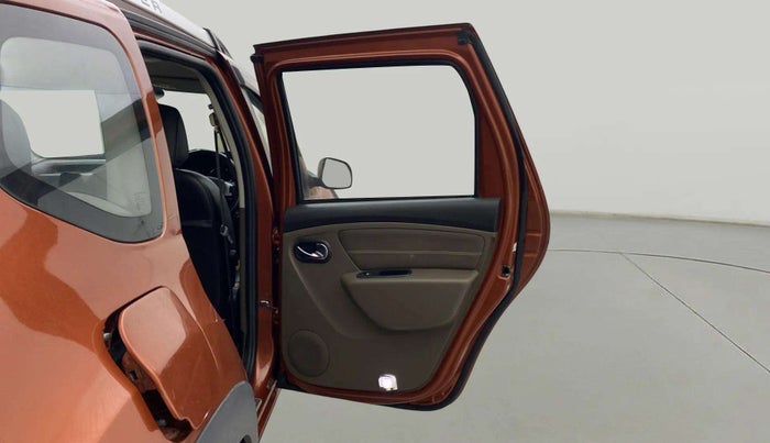 2018 Renault Duster 110 PS RXZ 4X2 AMT DIESEL, Diesel, Automatic, 57,291 km, RHS Rear Door