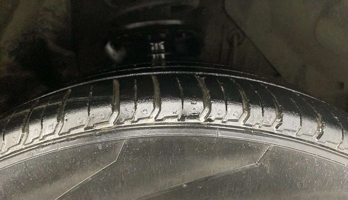 2018 Maruti S Cross ZETA 1.3, Diesel, Manual, 90,705 km, Right Front Tyre Tread