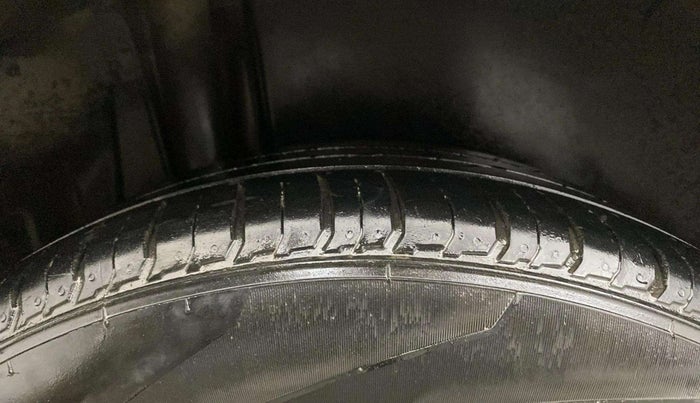 2018 Maruti S Cross ZETA 1.3, Diesel, Manual, 90,705 km, Right Rear Tyre Tread